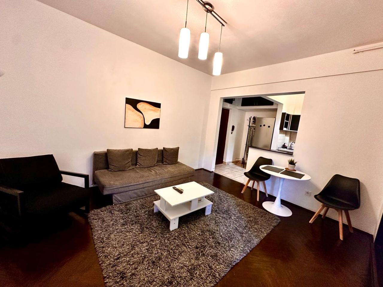Conta Apartment Boekarest Buitenkant foto