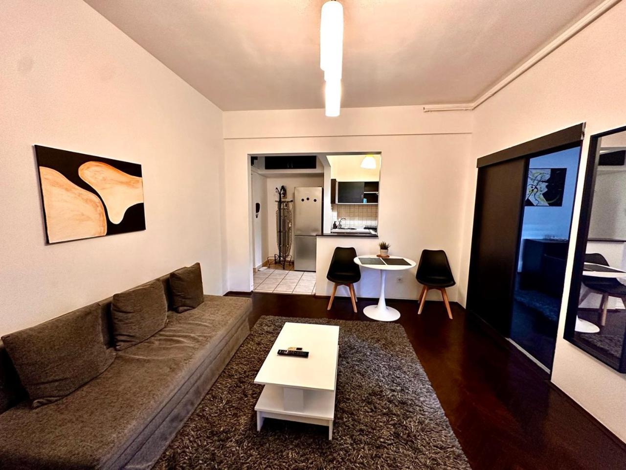 Conta Apartment Boekarest Buitenkant foto