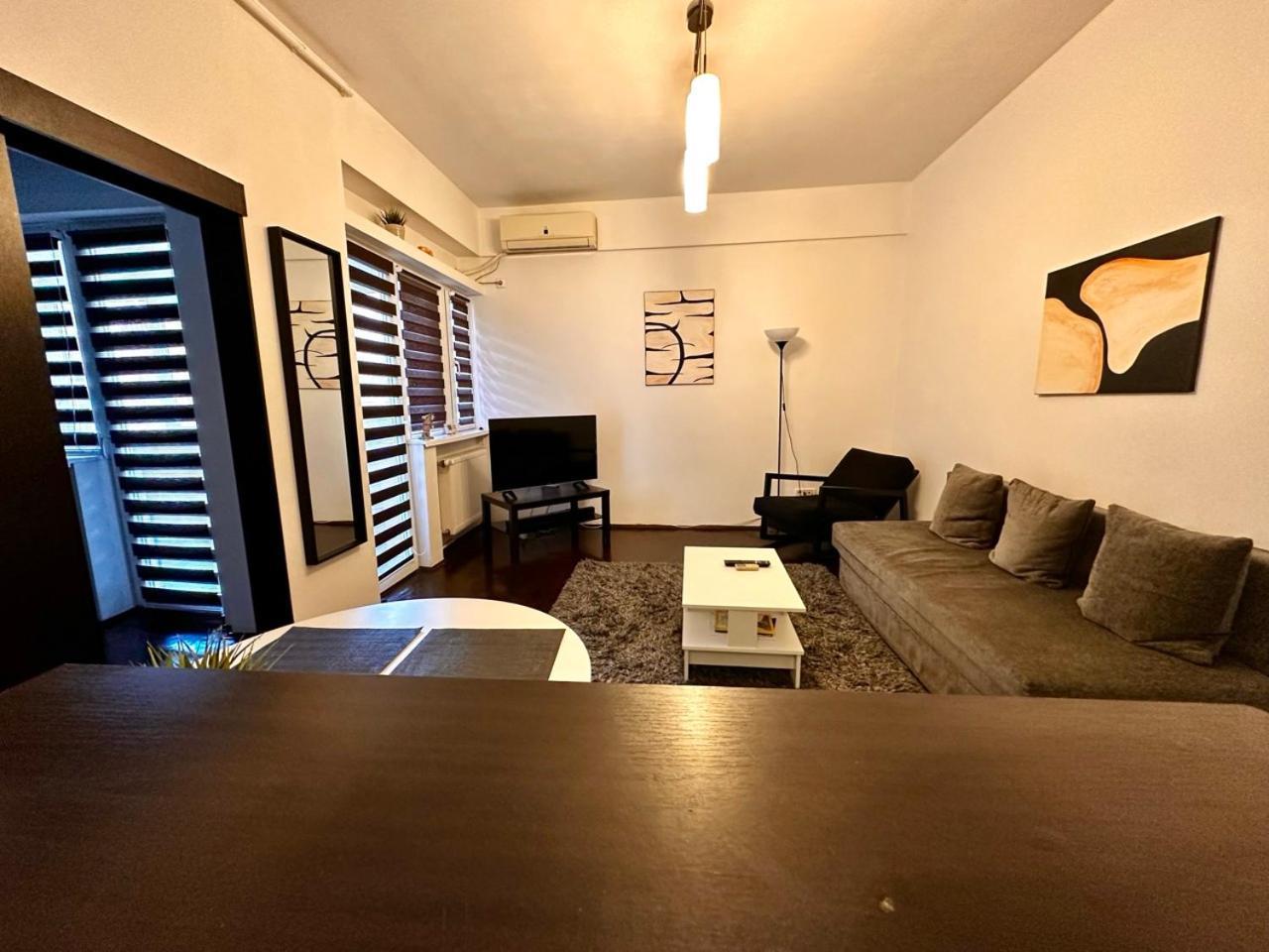 Conta Apartment Boekarest Buitenkant foto