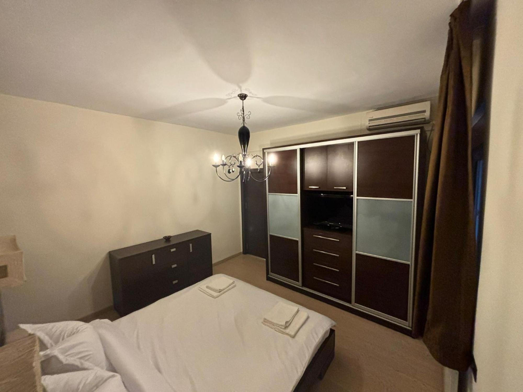 Conta Apartment Boekarest Buitenkant foto