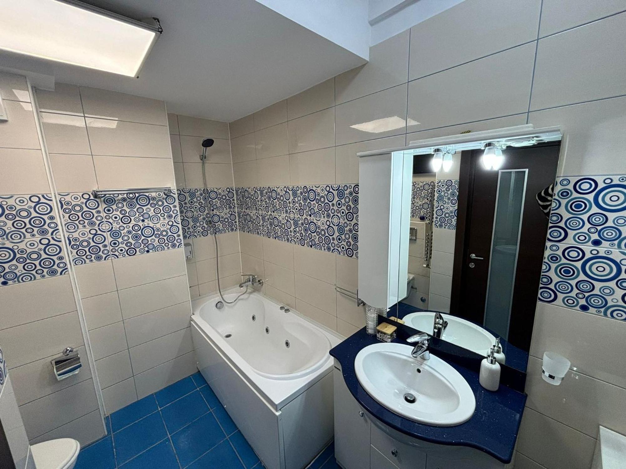 Conta Apartment Boekarest Buitenkant foto
