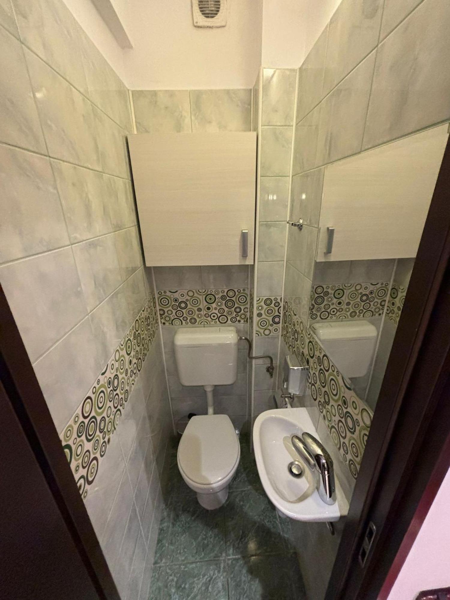 Conta Apartment Boekarest Buitenkant foto